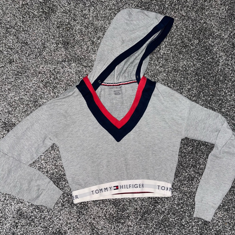 Women’s Tommy hilfigher grey cropped hoodie